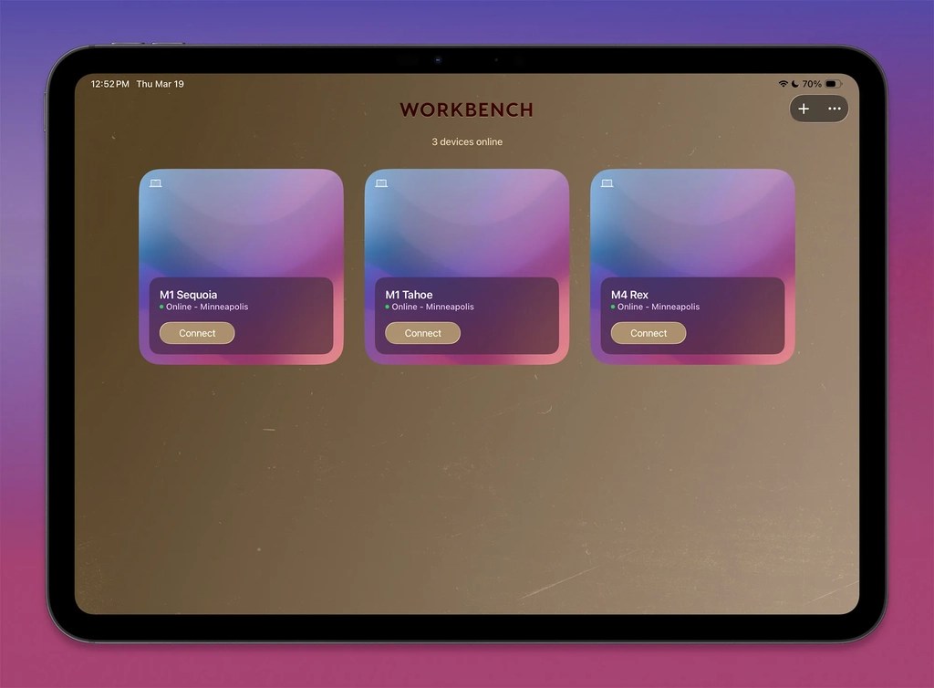 Workbench 앱의 기기 선택 화면에서 온라인 상태인 여러 대의 Mac 기기를 보여주는 대시보드