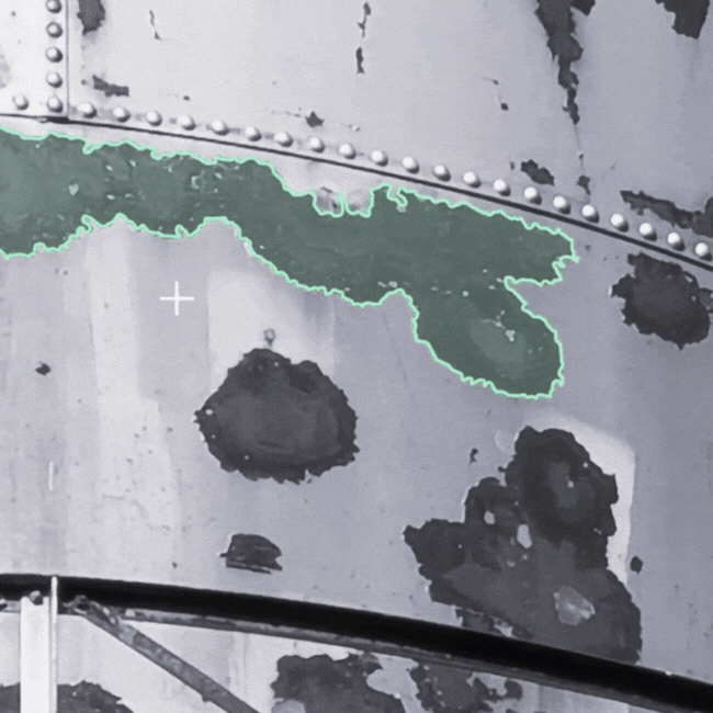 금속 구조물 표면의 부식 영역을 정밀하게 식별하는 산업용 세그멘테이션 마스크