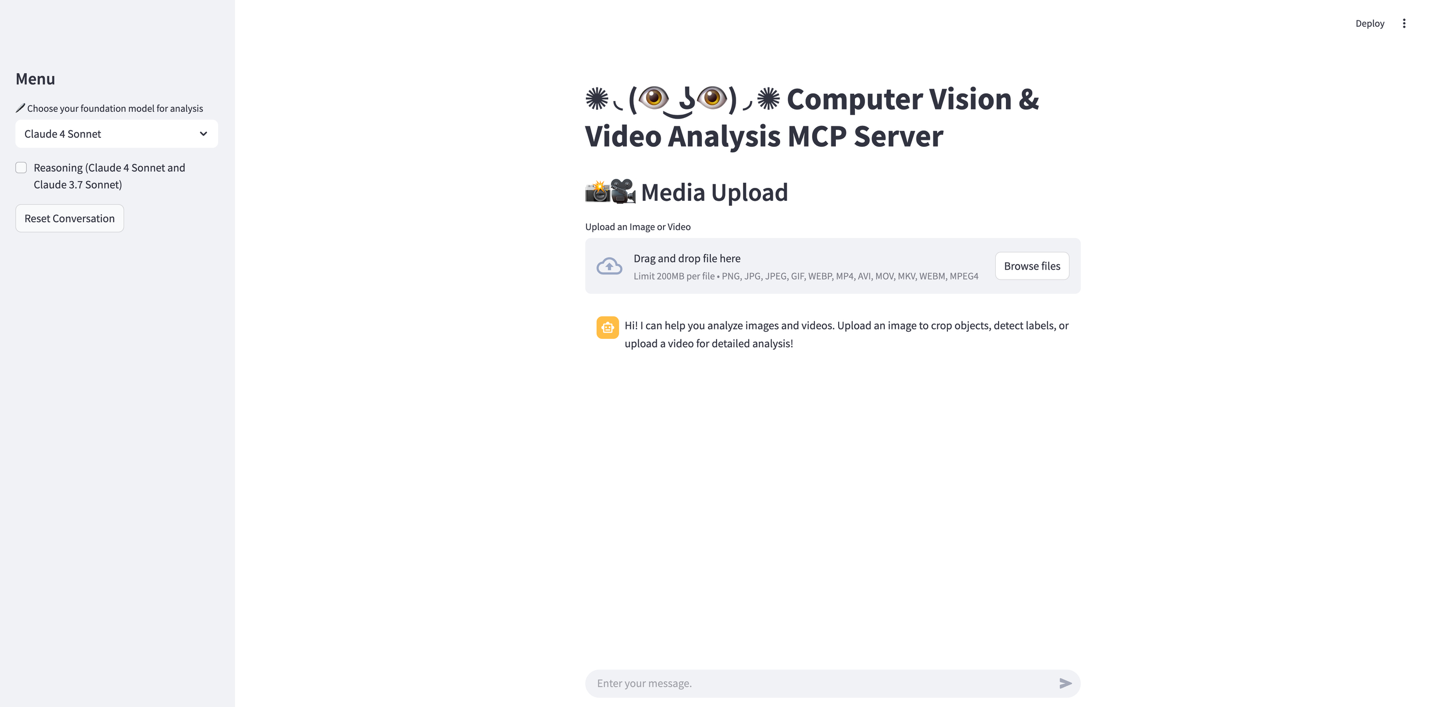 Streamlit 기반 채팅형 UI의 스크린샷으로 미디어 업로드 위젯과 왼쪽의 모델 선택 메뉴가 보인다.