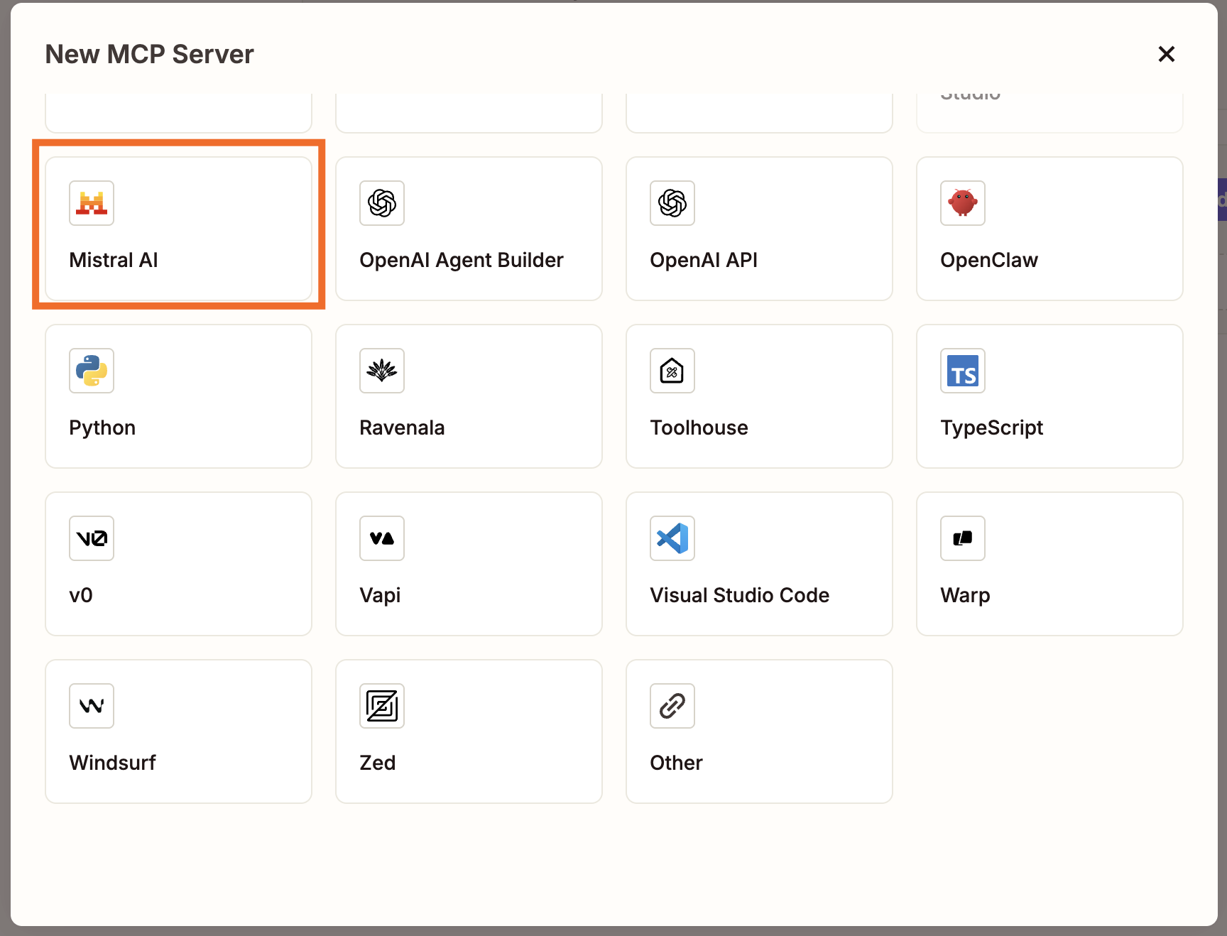 Zapier MCP 대시보드에서 Mistral AI를 클라이언트로 선택하는 화면이다.